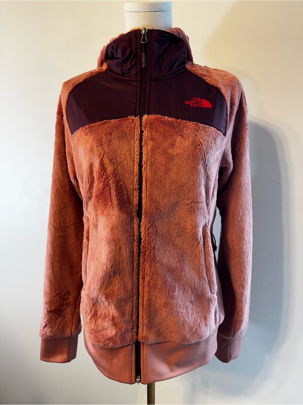Women’s Plush High-Pile Fleece Full Zip Jacket in Rose Mauve and Burgundy